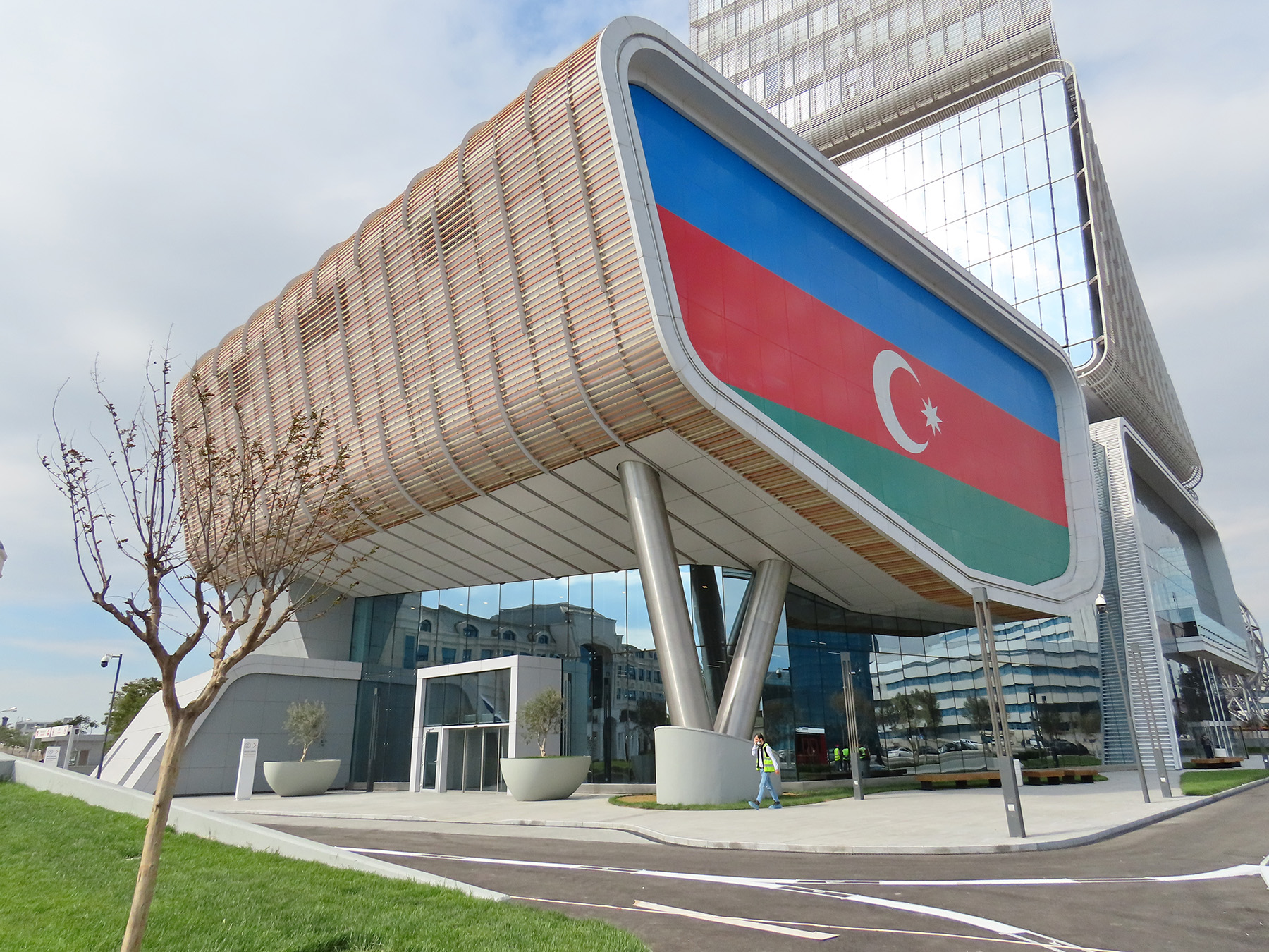 Baku Taxation Tower provides some unique structural twists
